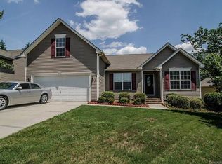 8363 Chatsworth Dr, Fort Mill, SC 29707