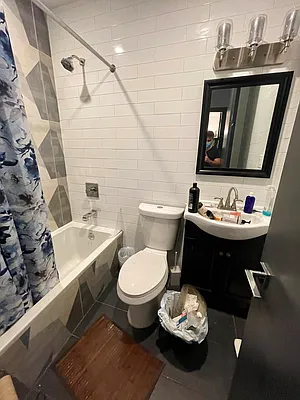 Rented by Delmark Realty LLC | media 50