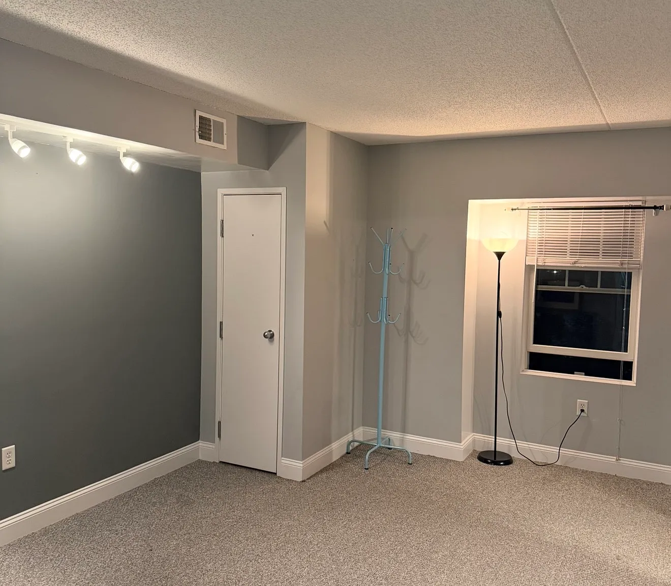 2 bed, 1076 sqft, $1,000 — Photo 1