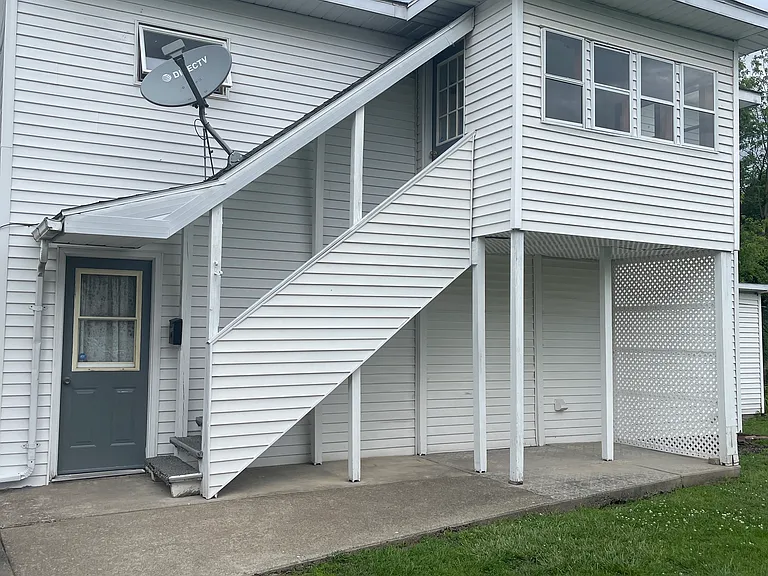 420 Chestnut St #1 — Photo 1