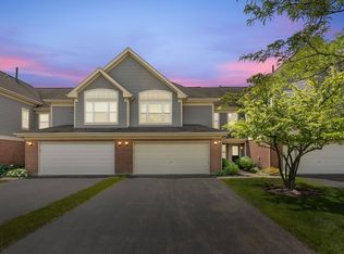 295 Manor Dr, Buffalo Grove, IL 60089