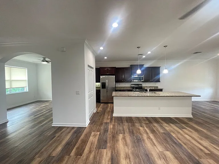 480 NW Windflower Ter — Photo 7