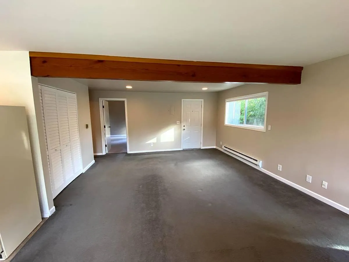3 bed, 1300 sqft, $2,795 — Photo 2