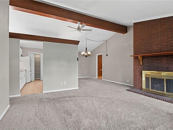 2nd image of 2624 Powell Cir