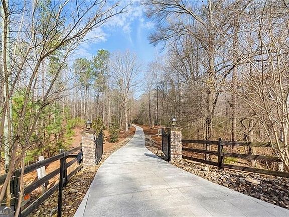 3rd image of 2995 Gum Creek Rd