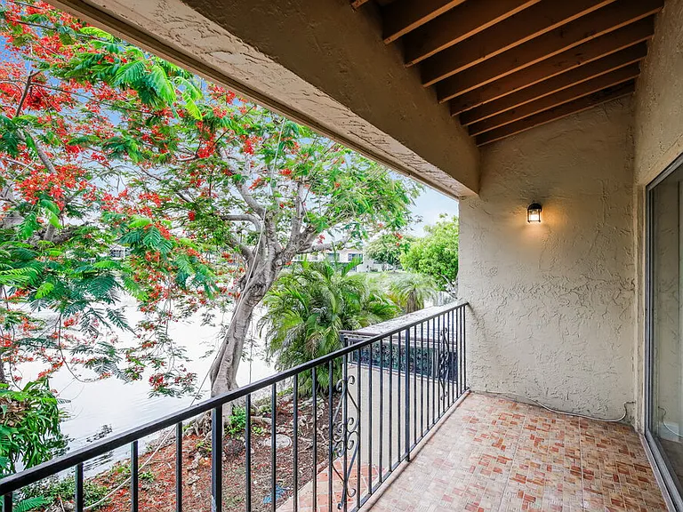 14277 Kendale Lakes Cir — Photo 16
