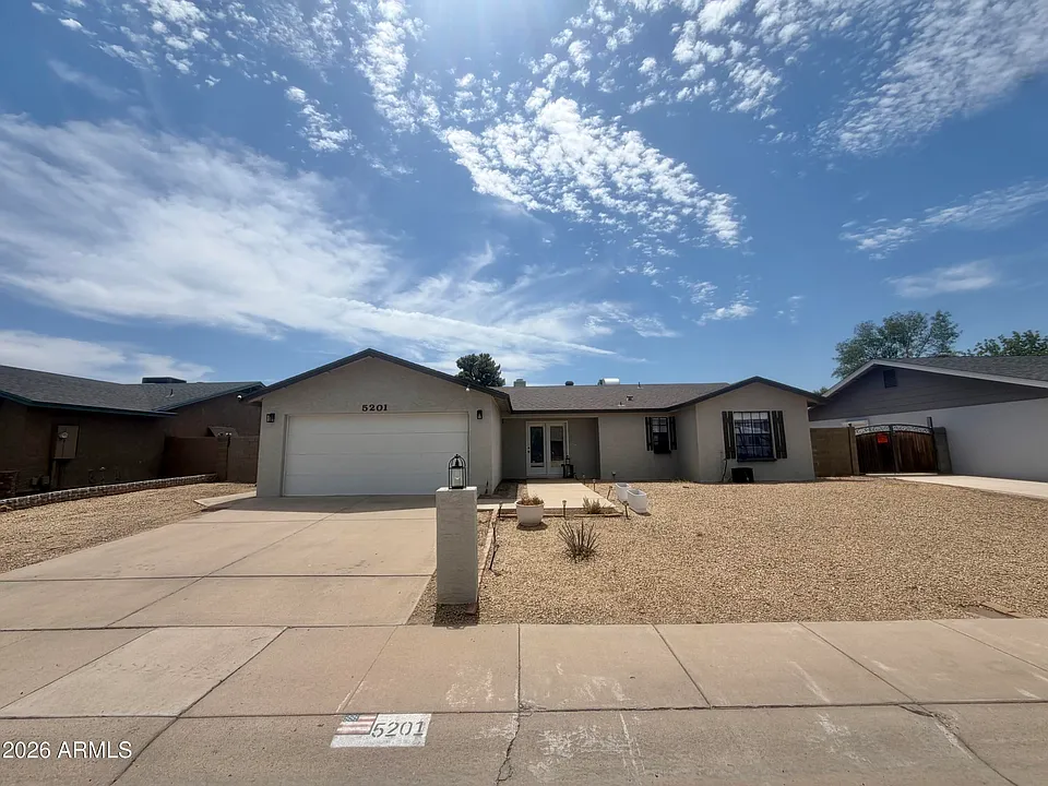 5201 W Mercer Ln