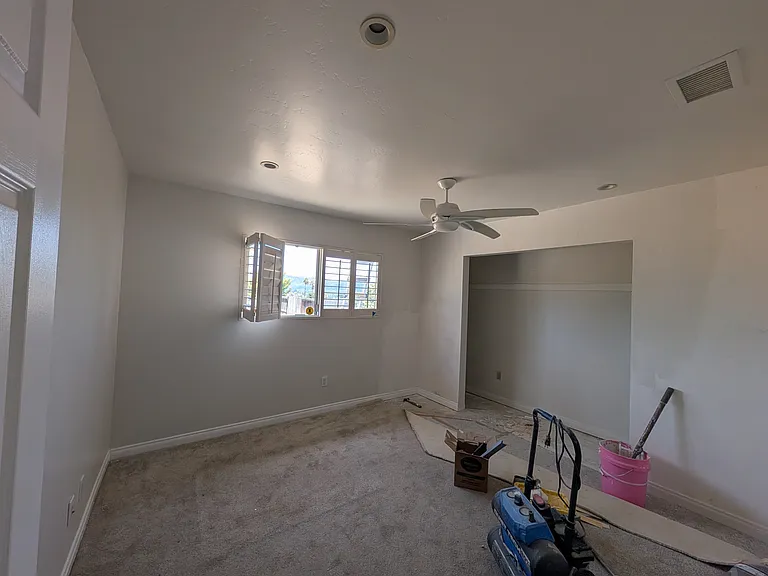 1642 Jeffrey Ave — Photo 13