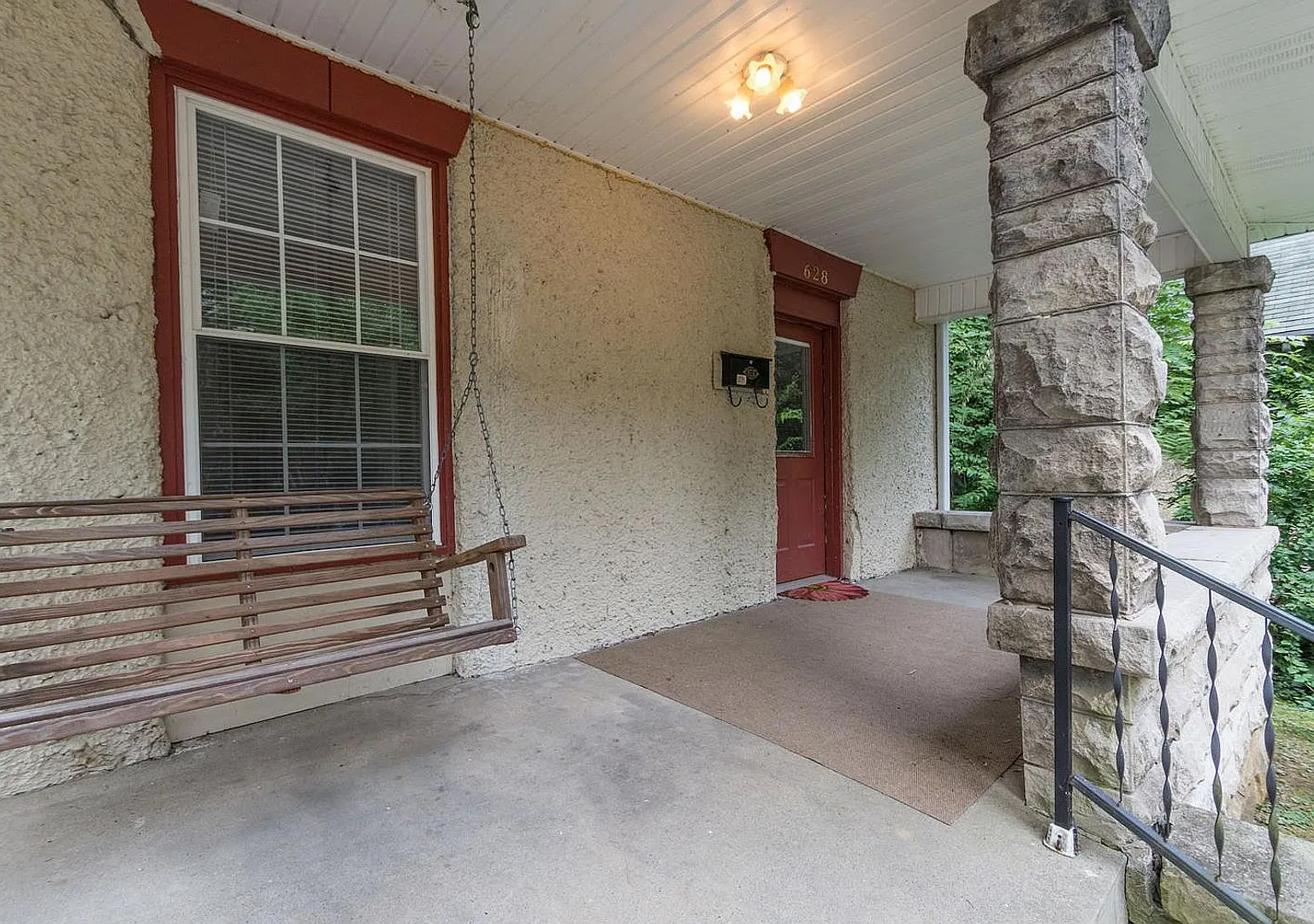 **August 2028** Huge 7 Bed, 3 Bath House Near IU!! — Photo 2