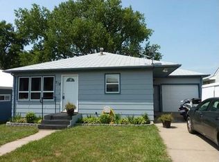 718 N 22nd St, Bismarck, ND 58501