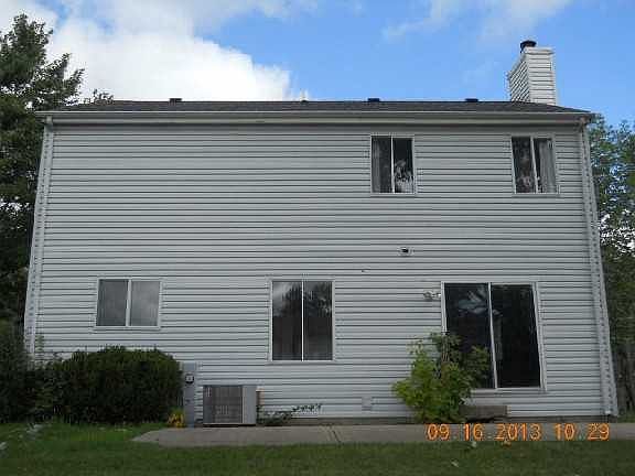 2nd image of 1895 Lawrence Ave