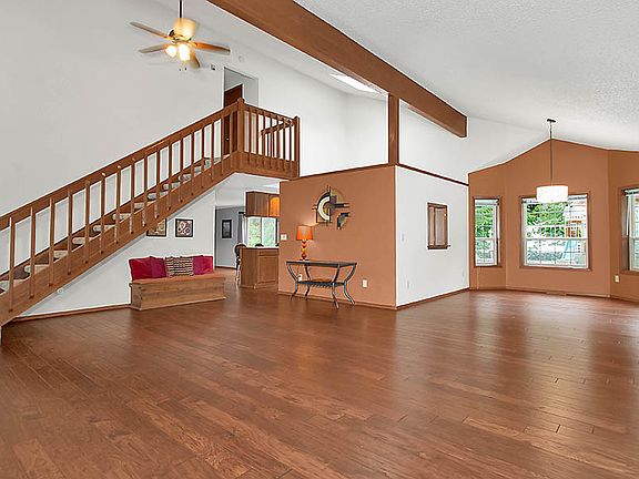4th image of 2707 Nisqually Vista Ct NE