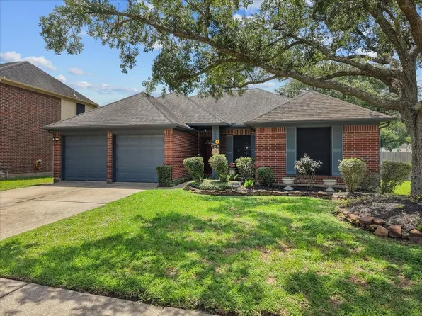 4402 Ireland Ln, Pasadena, TX 77505