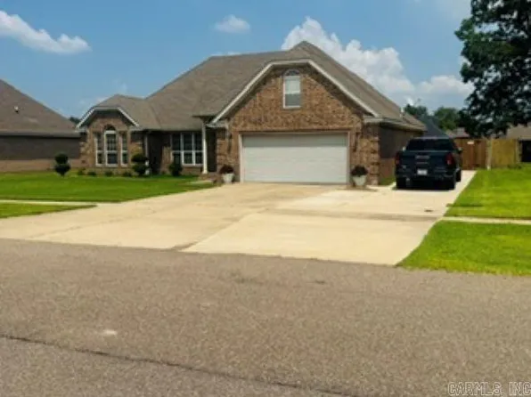 827 Boulevard Saint Germaine St, Marion, AR 72364