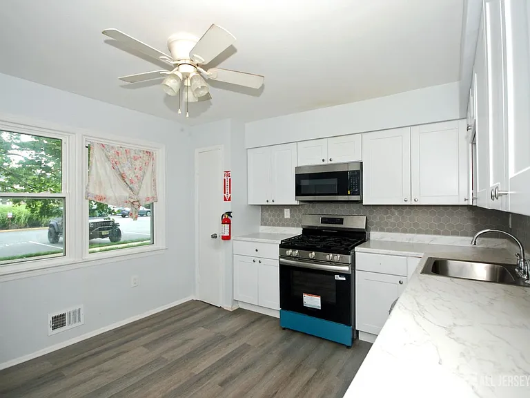 13 Tiger Lilly Ct — Photo 4