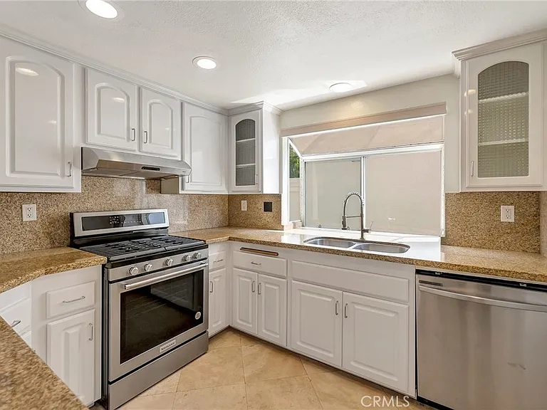 24811 Cutter — Photo 10