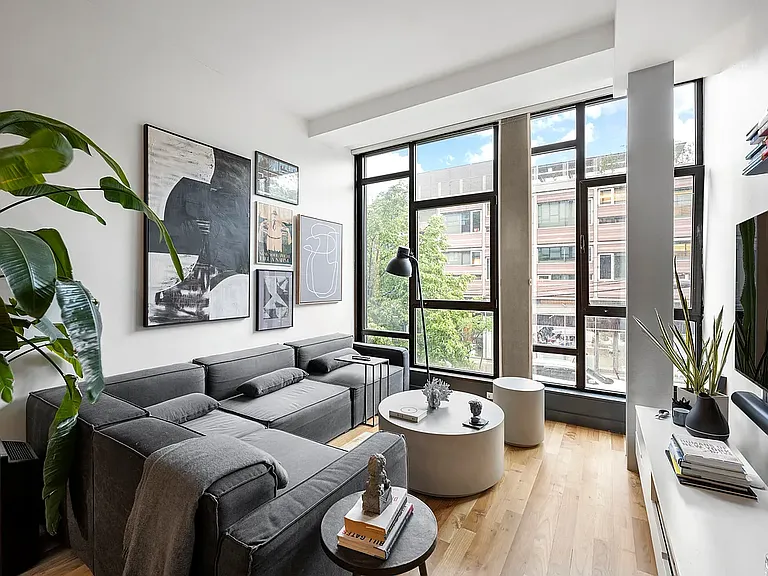 161 N 4th St #2B — Photo 1
