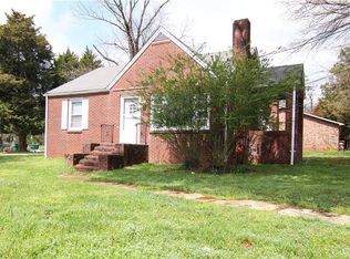 140 & 142 Kenilworth Dr, High Pt, NC 27260