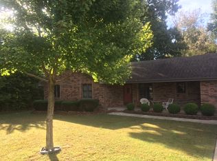 964 E Redbud Ln, Springfield, MO 65803