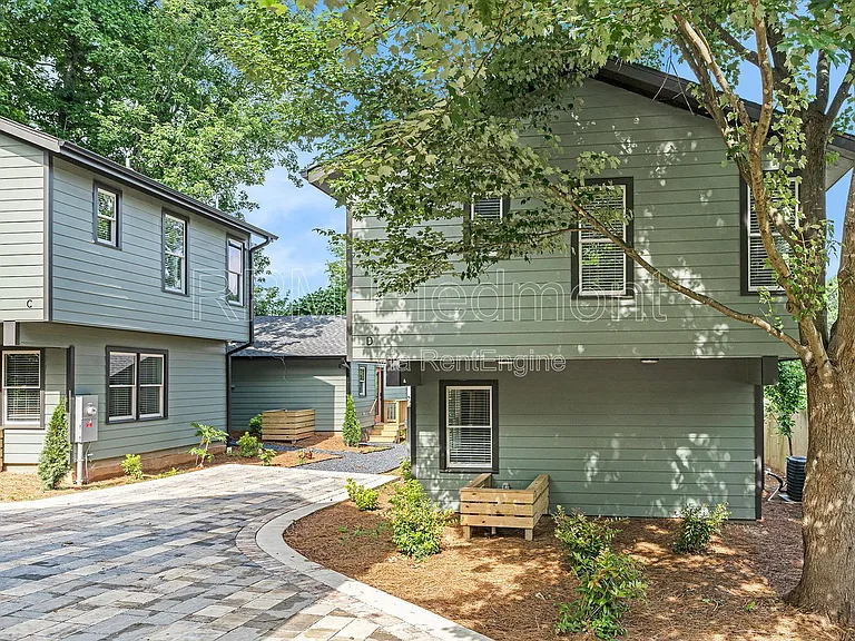 1081 Hill St SE #E — Photo 9