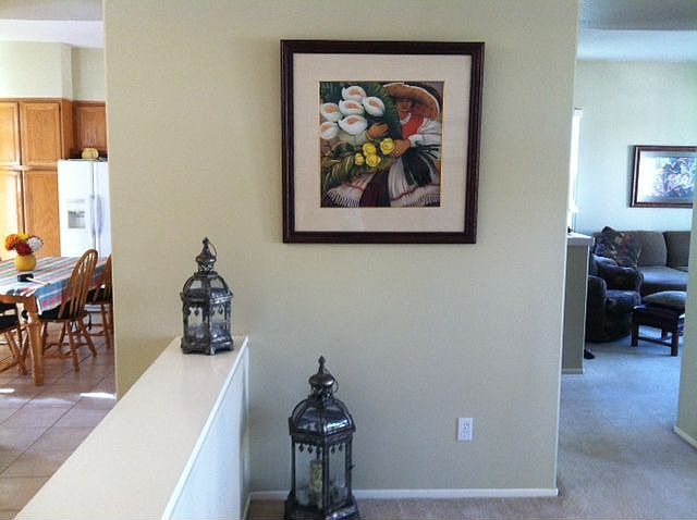 Sunny with tall ceilings 