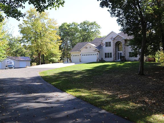3rd image of 2230 Briarwood Ln NE