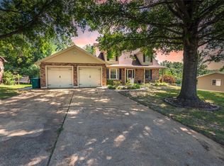 101 Bonnie Ln, Festus, MO 63028