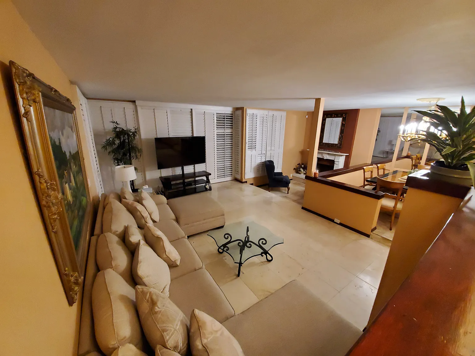 4 bed, 2.5 bath, 2452 sqft, $7,650 — Photo 4