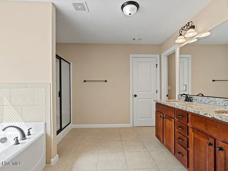 712 Coventry Ave — Photo 19
