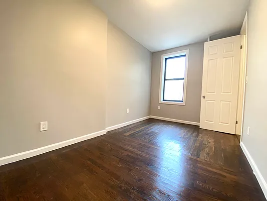 Rented by Bruma Realty LLC | media 7