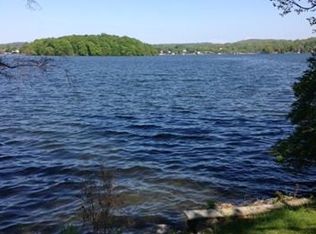 232 E Lake Blvd, Mahopac, NY 10541