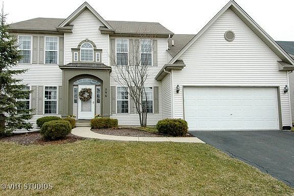 4th image of 596 Thornwood Ave