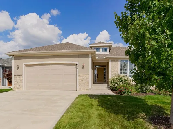 8319 Pickering St, Shawnee, KS 66227