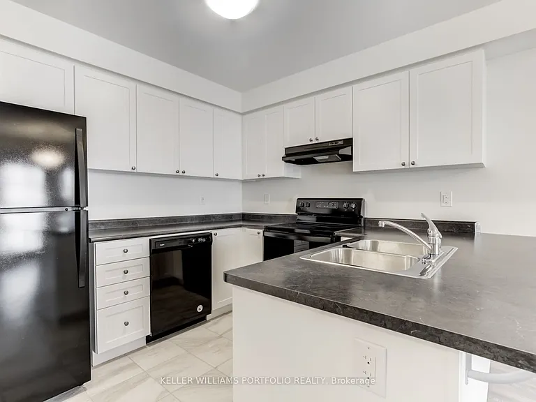 7 Bluegill Cres — Photo 15