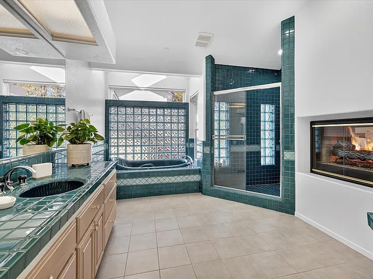 1264 Hidden Woods Dr — Photo 19