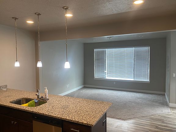 4th image of 9751 S Agora Ln