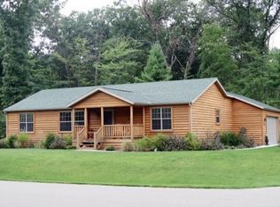 369 Deerfield Ct, Wisconsin Dells, WI 53965