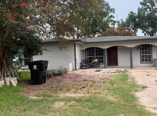 7220 Parker Rd, Houston, TX 77016