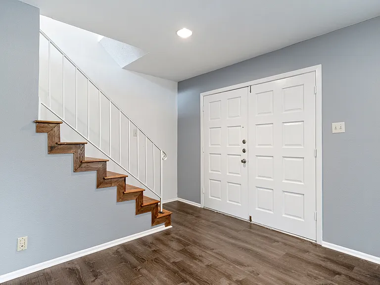 Entry/Foyer