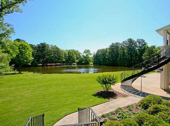 5th image of 22 Winged Foot Dr