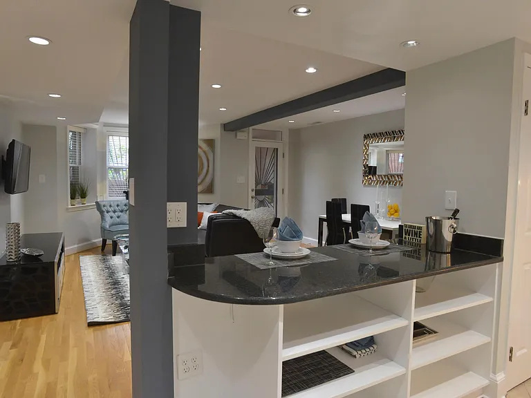 1746 T St NW #A — Photo 8