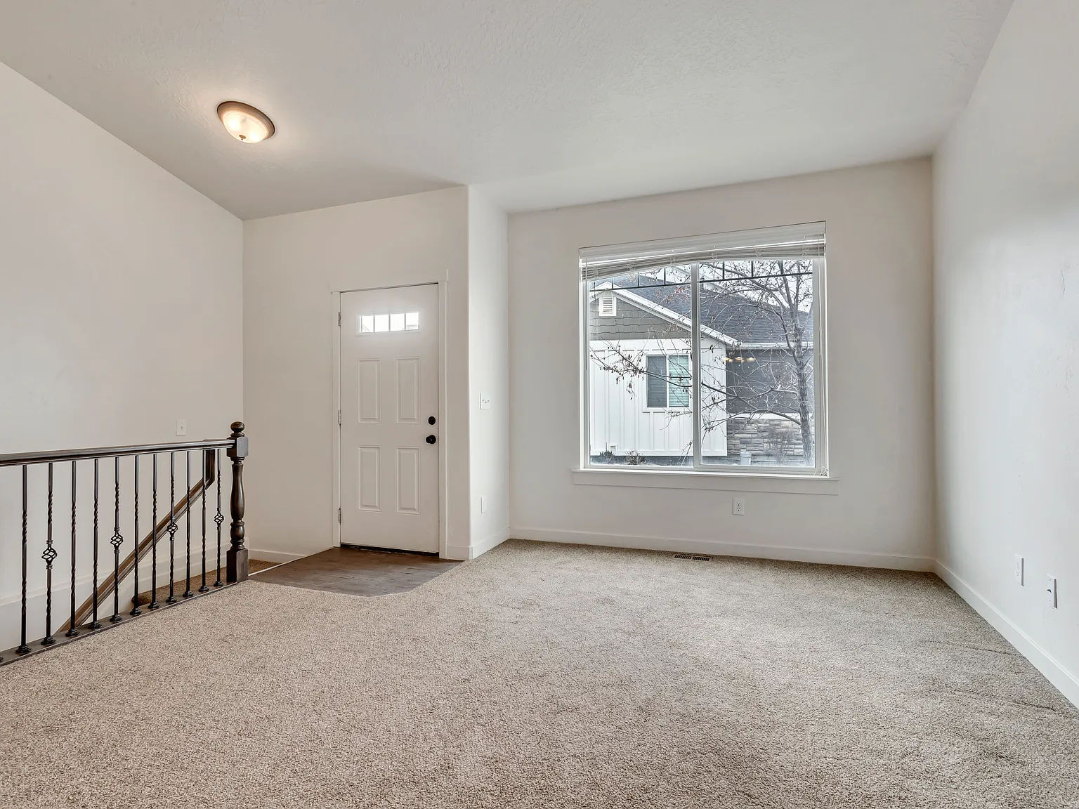 2 bed, 1030 sqft, $1,575 — Photo 2