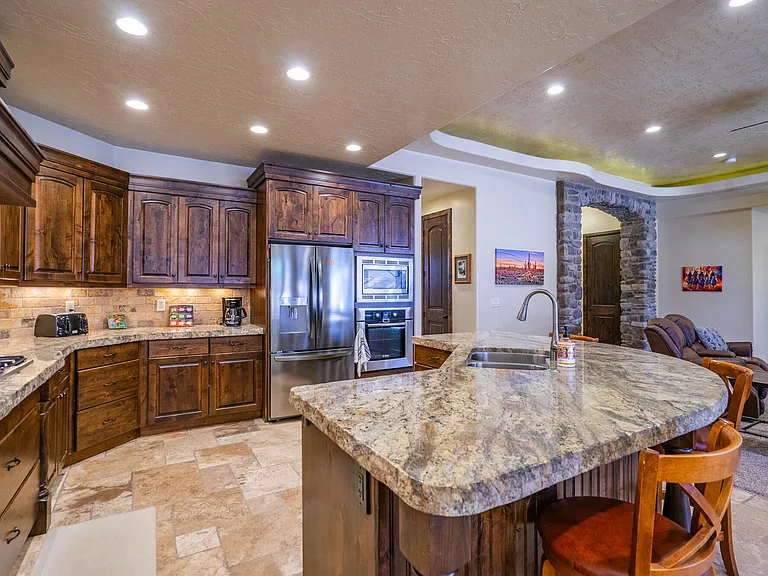 2732 S 4010 W — Photo 19