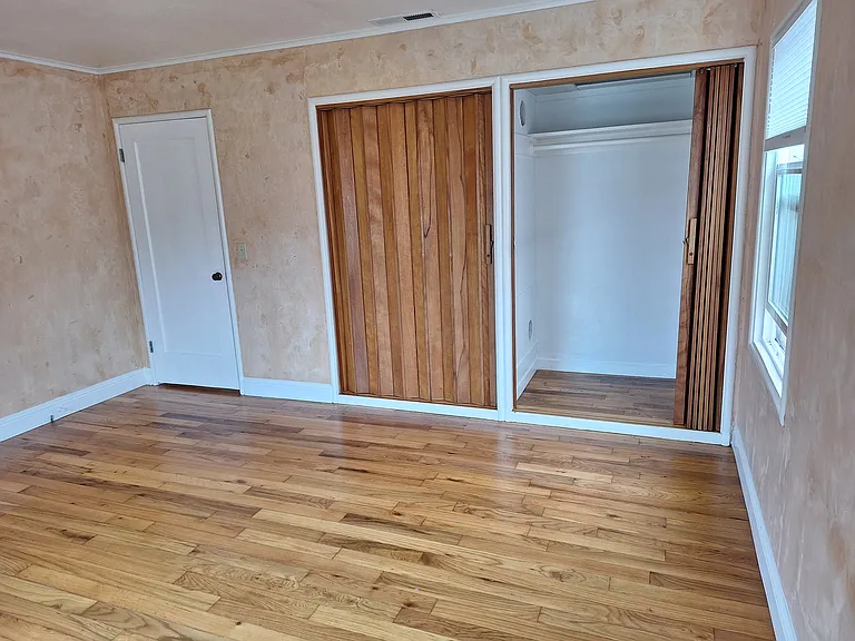 633 Trevethan Ave — Photo 4