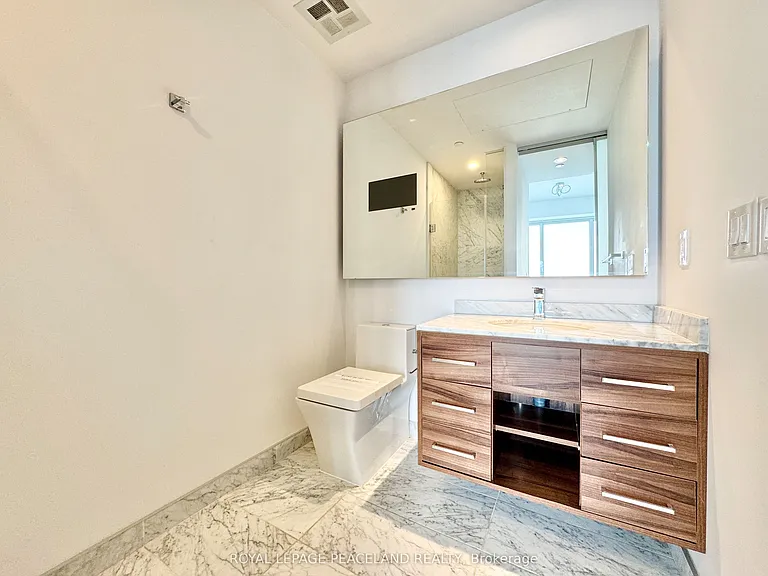 488 University Ave #2601 — Photo 17