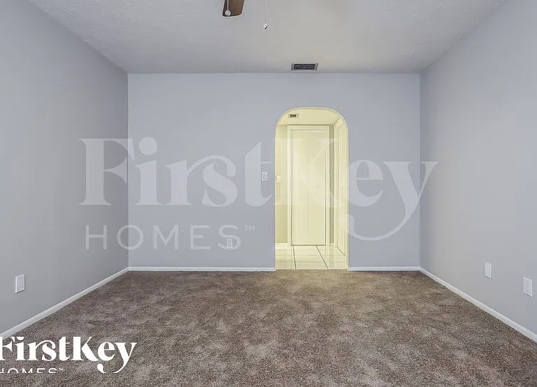 3423 SE 8th Pl — Photo 12