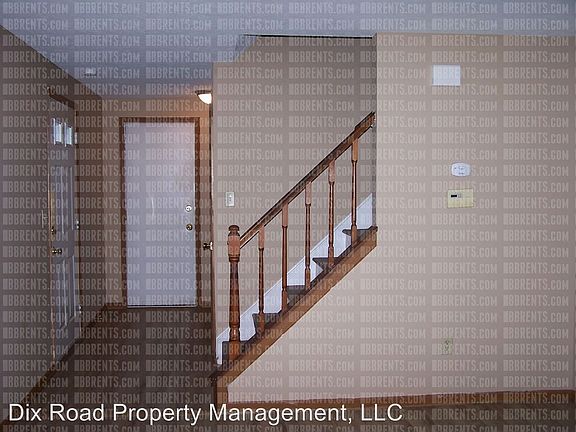 3rd image of 64 Kensington Dr
