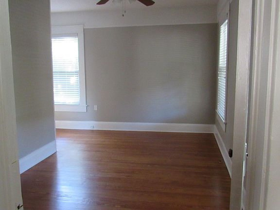 4th image of 608 S Willow Ave