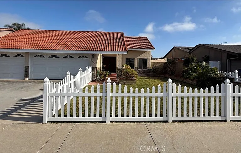 8552 Doremere Dr — Photo 1