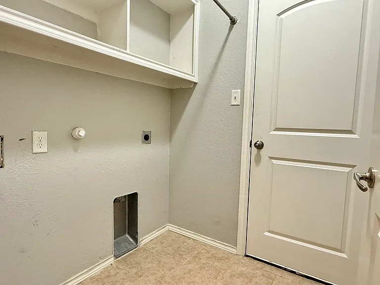 412 Windridge Dr — Photo 17